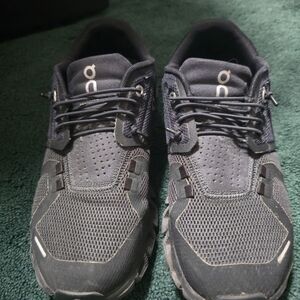 On Running Men's Black Running Shoes